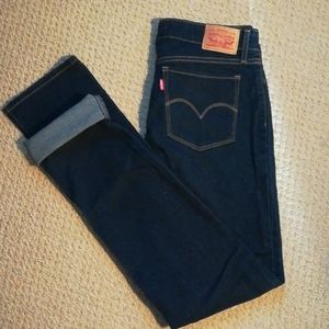 Women's 29 Levi straight leg jeans